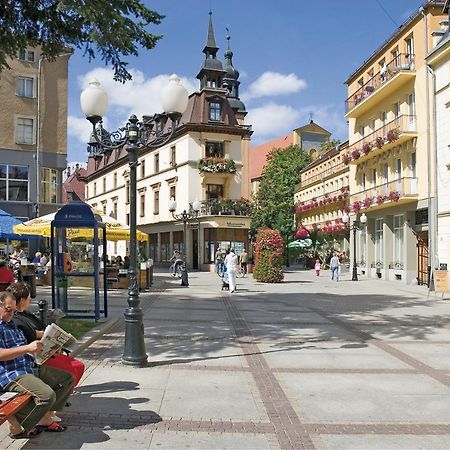 Aparthotel Dom Zdrojowy Jelenia Góra Esterno foto