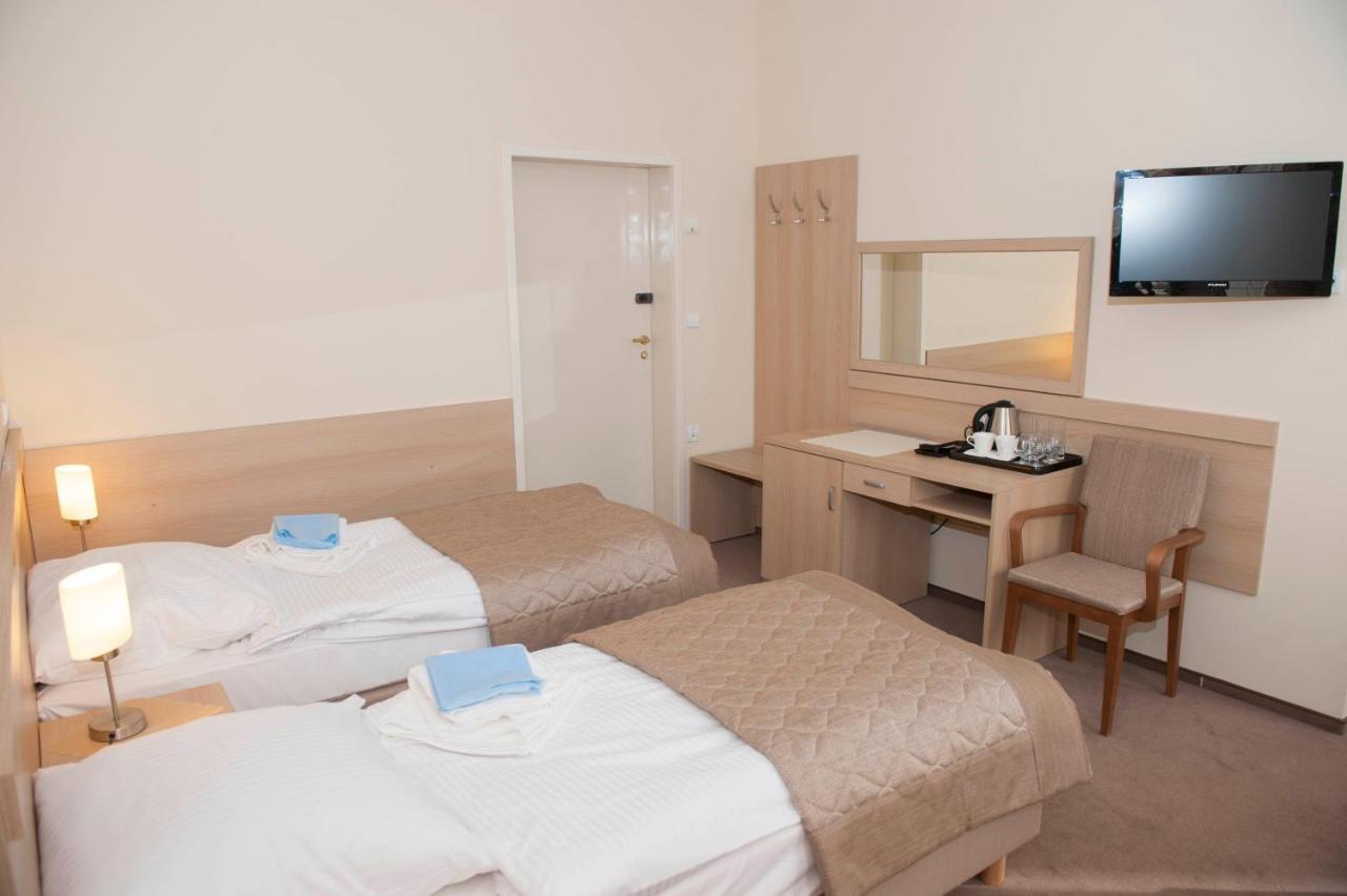 Aparthotel Dom Zdrojowy Jelenia Góra Esterno foto