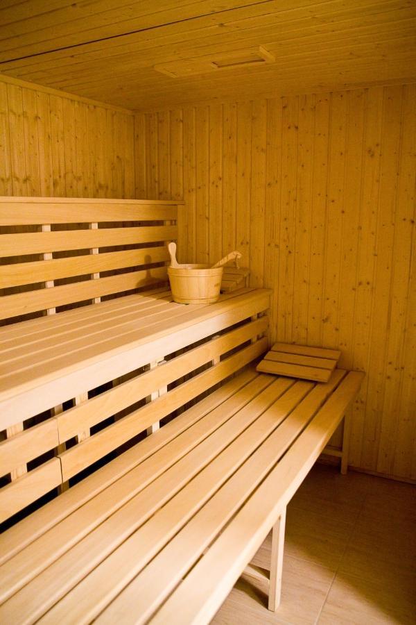 Aparthotel Dom Zdrojowy Jelenia Góra Esterno foto