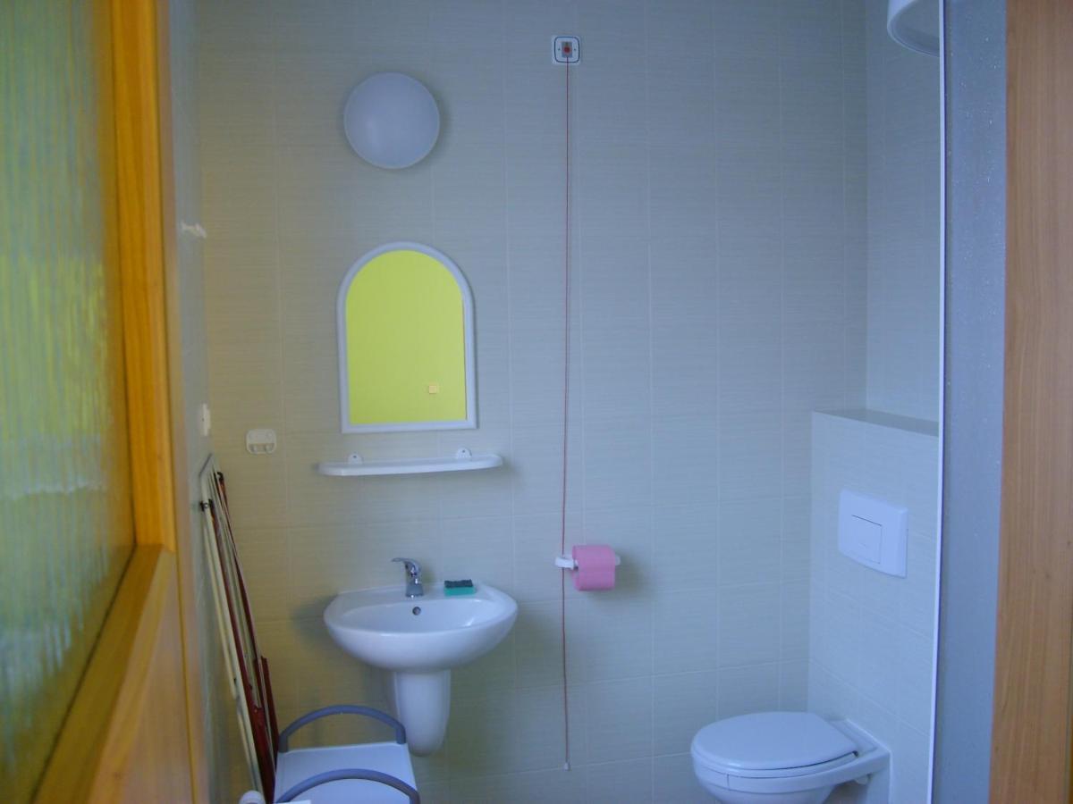Aparthotel Dom Zdrojowy Jelenia Góra Esterno foto
