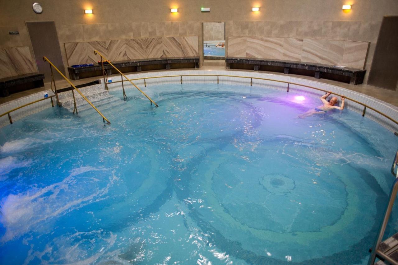 Aparthotel Dom Zdrojowy Jelenia Góra Esterno foto