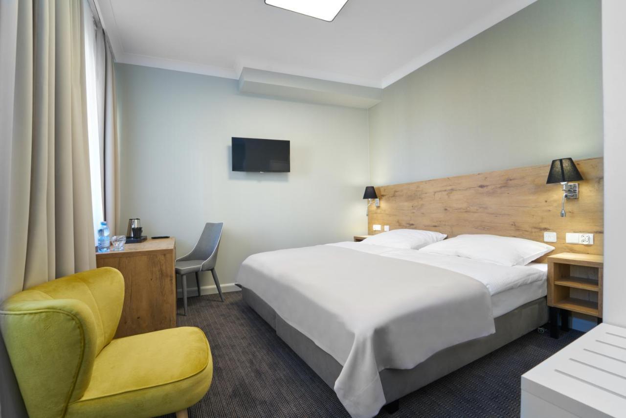 Aparthotel Dom Zdrojowy Jelenia Góra Esterno foto