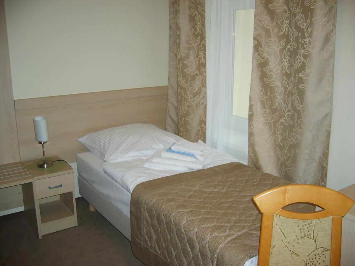 Aparthotel Dom Zdrojowy Jelenia Góra Esterno foto
